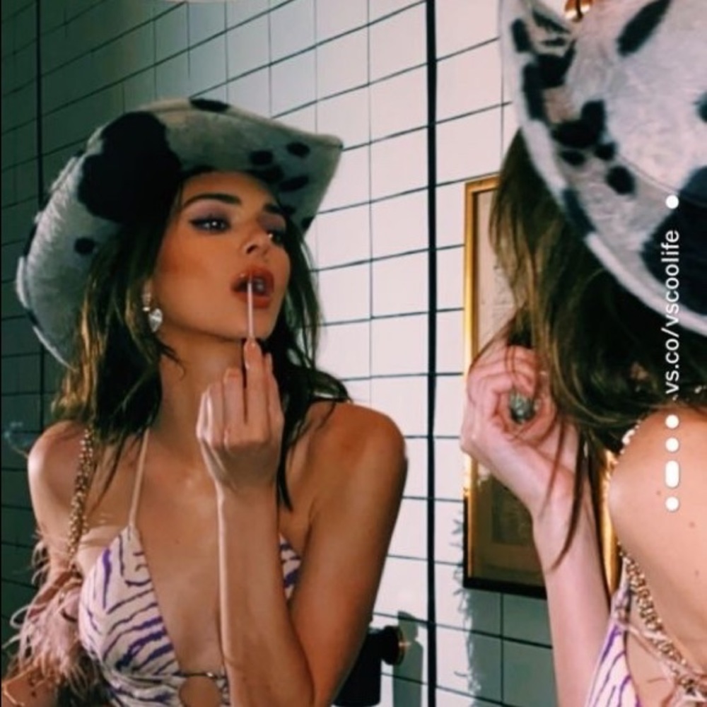 Meet your Posher, Maramia